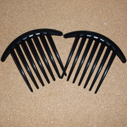 Acrylic hair combs supplied by Longhaired Jewels