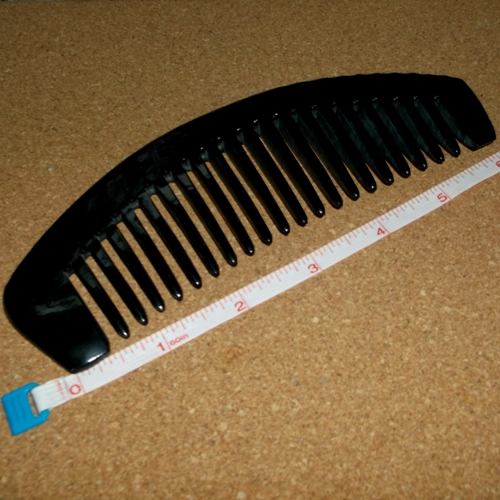 Tibetan Yak Horn comb for detangling without static supplied by Longhaired Jewels